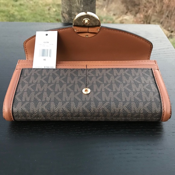 Michael Kors Fulton Large Flap Continental Wallet - Picture 7 of 8